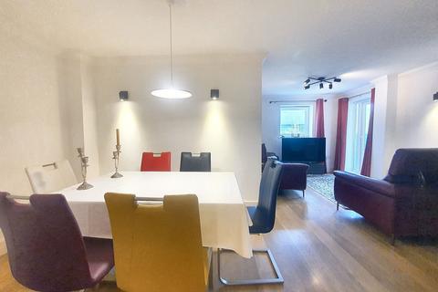 2 bedroom flat for sale, Reservoir Road, Ruislip, HA4