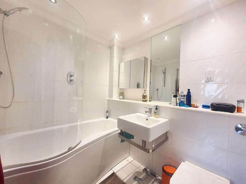 Ensuite for Bedroom 2