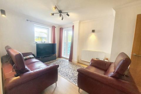 2 bedroom flat for sale, Reservoir Road, Ruislip, HA4