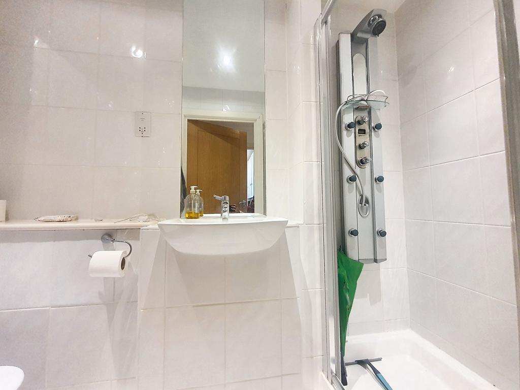 Main Bathroom