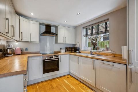 3 bedroom end of terrace house for sale, Risborough Road, Aylesbury HP17