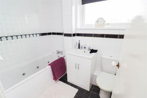 3 bedroom semi-detached house for sale, Meadow Drive, Seaton Burn, Newcastle Upon Tyne