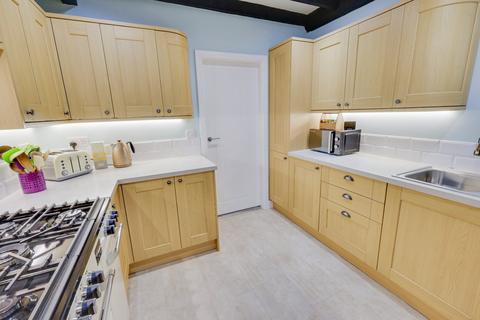 undefined, Tinshill Lane, Cookridge, Leeds, West Yorkshire, LS16
