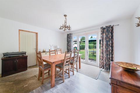 4 bedroom semi-detached house for sale, Kingscroft Road, Banstead
