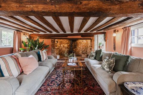 3 bedroom detached house for sale, Beautifully Restored Cottage with Spacious, Stylish Interiors in Hempnall
