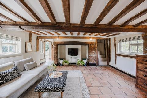3 bedroom detached house for sale, Beautifully Restored Cottage with Spacious, Stylish Interiors in Hempnall