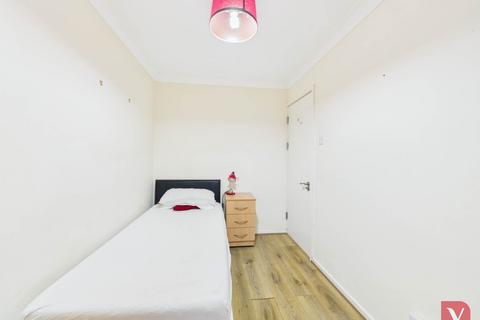 undefined, Greatmeadow, Northampton NN3