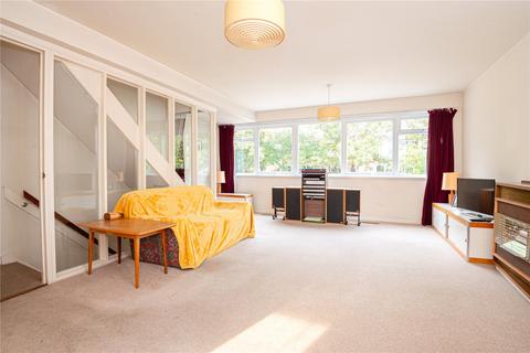 undefined, Kingfisher Drive, Surrey