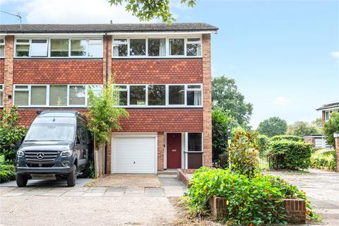 undefined, Kingfisher Drive, Surrey
