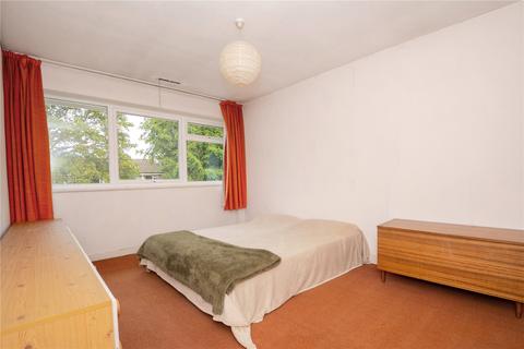 undefined, Kingfisher Drive, Surrey