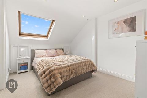 2 bedroom flat for sale, Oakhill Road, London
