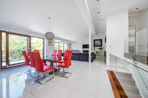 20 Abbot Road, Guildford, GU1 3TA