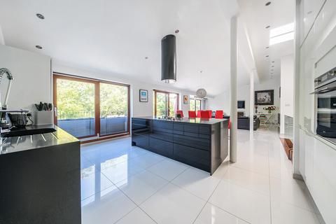 20 Abbot Road, Guildford, GU1 3TA