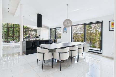 5 bedroom detached house for sale, Abbot Road, Guildford, Surrey, GU1