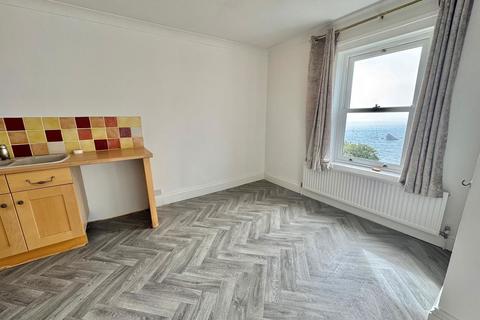 2 bedroom apartment to rent, Hesketh Road