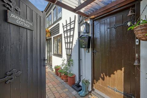 2 bedroom character property for sale, Bell Street, Chelmsford CM2