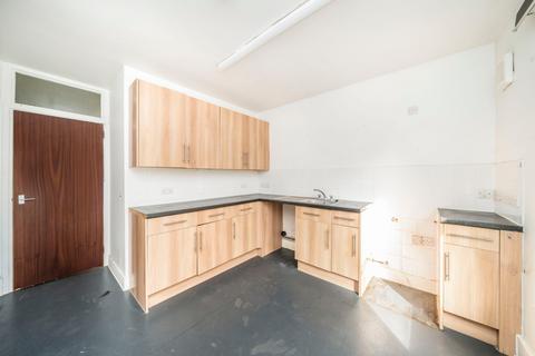 2 bedroom flat for sale, Heathwood Gardens, Charlton, London, SE7
