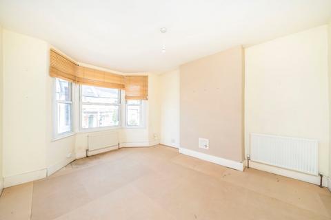 2 bedroom flat for sale, Heathwood Gardens, Charlton, London, SE7
