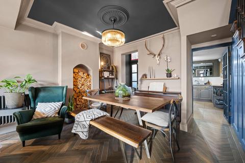3 Gresham Road, London, SE25 5JT