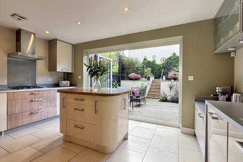 Orleigh Cross, Newton Abbot