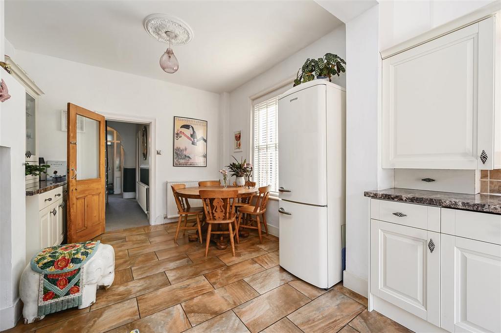 179 ASHBURNHAM ROAD (22).jpg