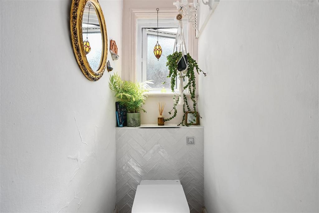 179 ASHBURNHAM ROAD (3).jpg