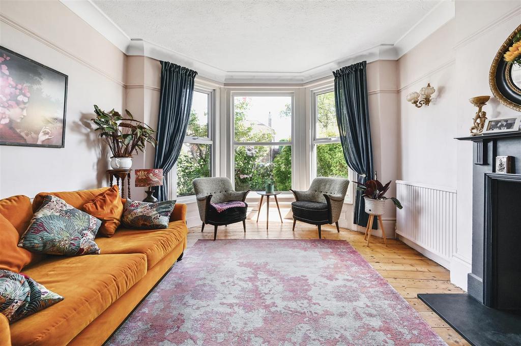 179 ASHBURNHAM ROAD (13).jpg