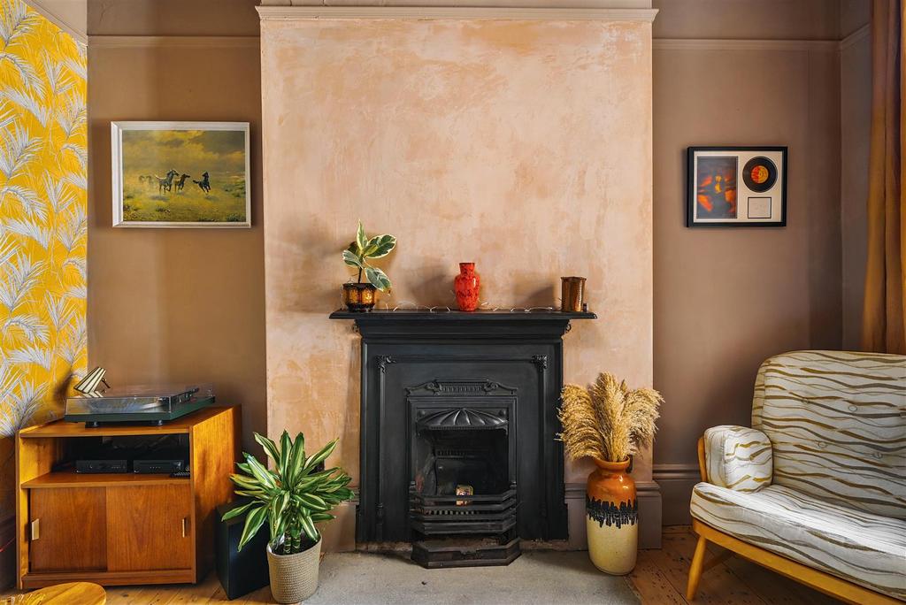 179 ASHBURNHAM ROAD (16).jpg