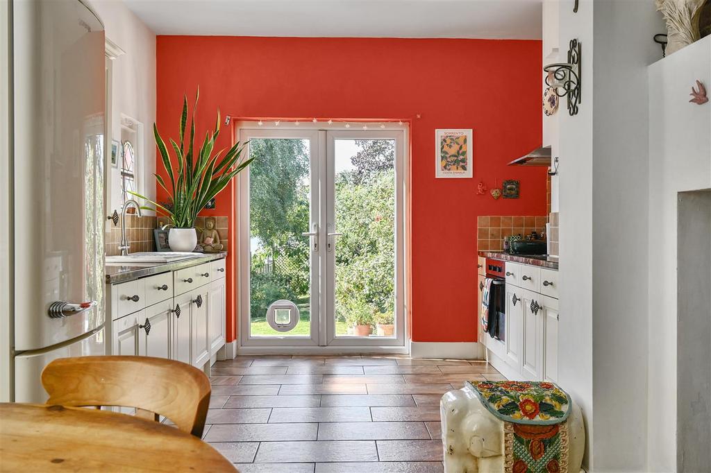 179 ASHBURNHAM ROAD (17).jpg