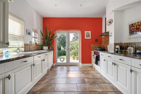 4 bedroom semi-detached house for sale, Ashburnham Road, Hastings