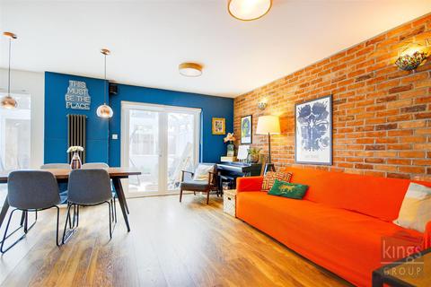 2 bedroom terraced house for sale, Priors Mead, Enfield