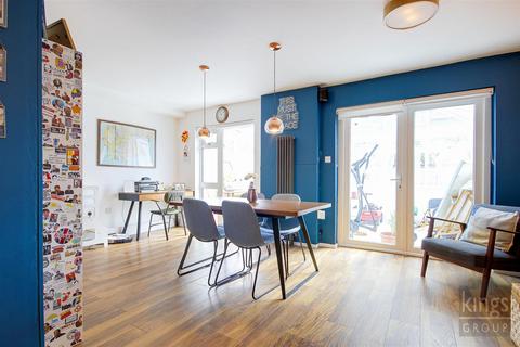 2 bedroom terraced house for sale, Priors Mead, Enfield