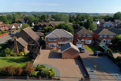 4 bedroom detached house for sale, Long Road, Canvey Island SS8