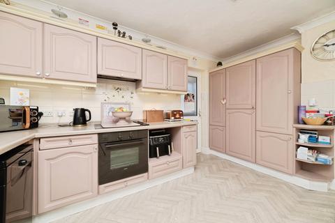 3 bedroom detached bungalow for sale, Bowmandale, Barton-upon-Humber DN18