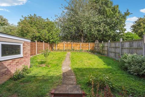 undefined, Four Acres, Stevenage SG1