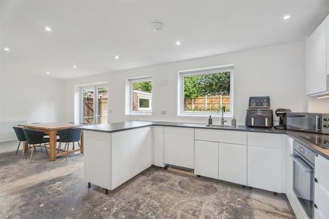 undefined, Four Acres, Stevenage SG1
