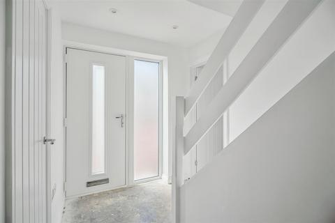 undefined, Four Acres, Stevenage SG1