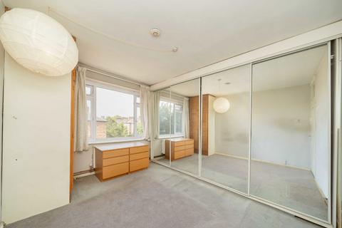 2 bedroom flat for sale, Crouch Hill, London N4