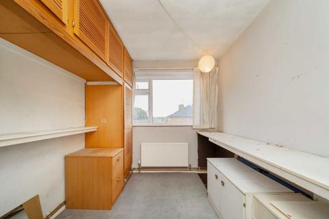2 bedroom flat for sale, Crouch Hill, London N4