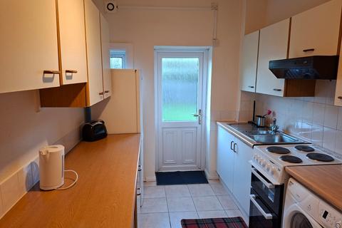 2 bedroom flat to rent, Boase Avenue, St. Andrews, KY16