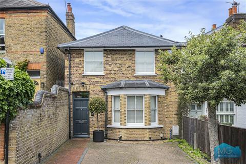undefined, Wades Hill, London, N21