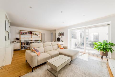 2 bedroom apartment for sale, Montpelier Crescent, Brighton