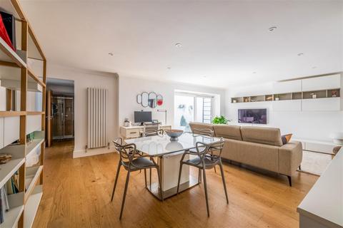 2 bedroom apartment for sale, Montpelier Crescent, Brighton