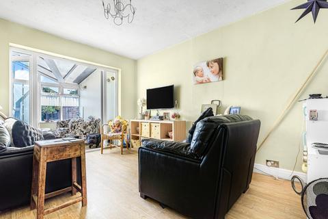 undefined, Worple Road, Staines-upon-Thames, TW18