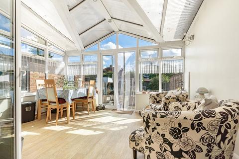 undefined, Worple Road, Staines-upon-Thames, TW18