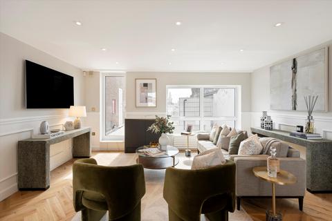 Charles Street, London, W1J