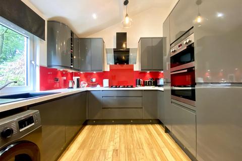 undefined, Sunside Cottages, Penistone Road, Birdsedge
