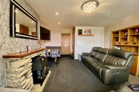 undefined, Sunside Cottages, Penistone Road, Birdsedge
