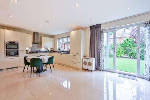 23 Jopling Road, Bisley, Woking, GU24 9FN