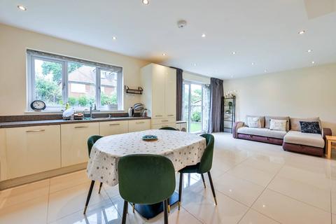 23 Jopling Road, Bisley, Woking, GU24 9FN